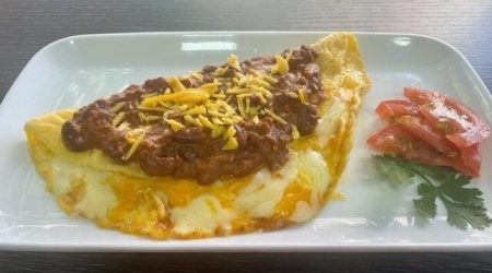 chili cheese omlette chili cheese omlette